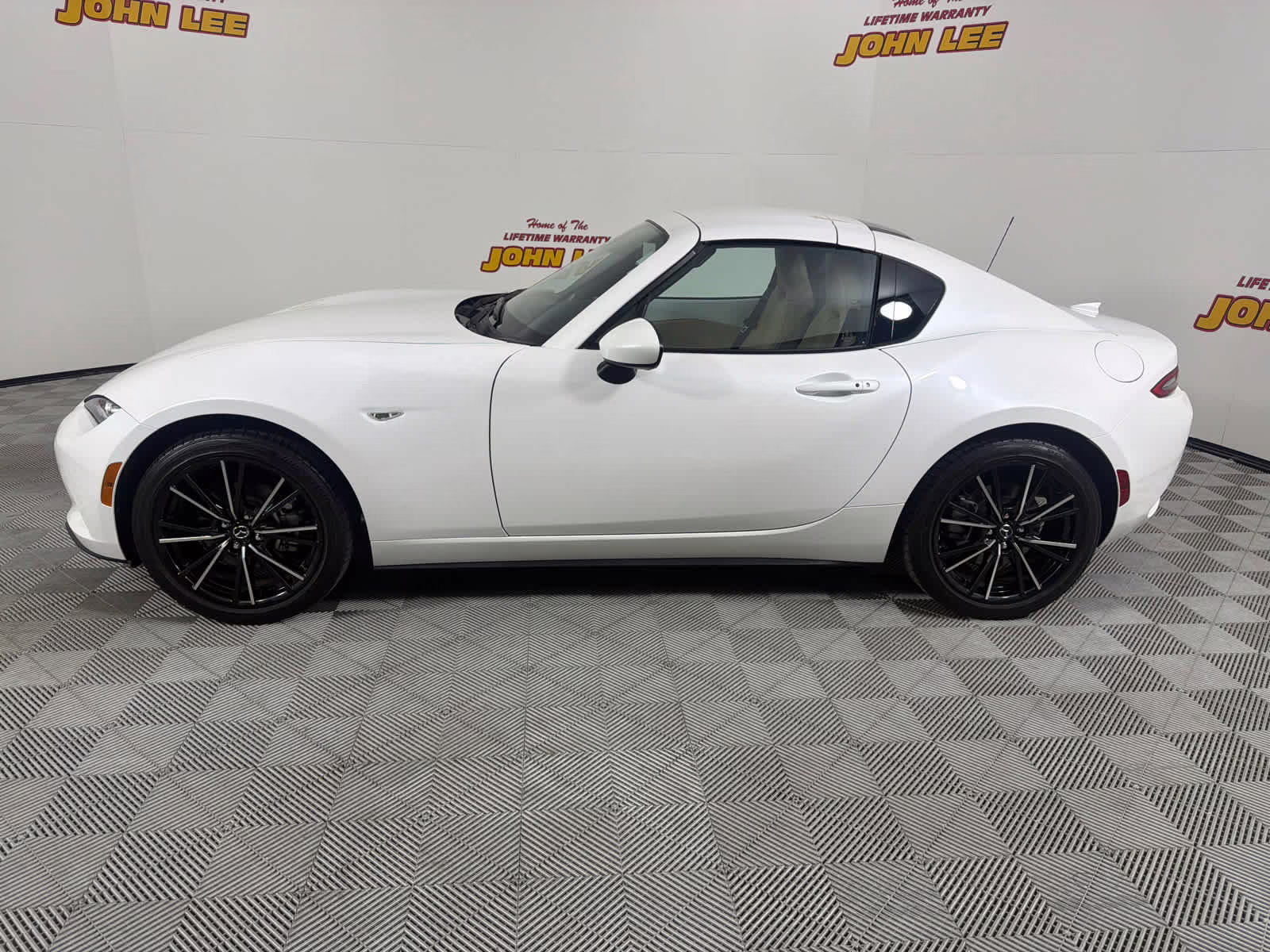 2024 Snowflake White Pearl Mica Mazda MX-5 Miata RF Grand Touring RWD Convertible