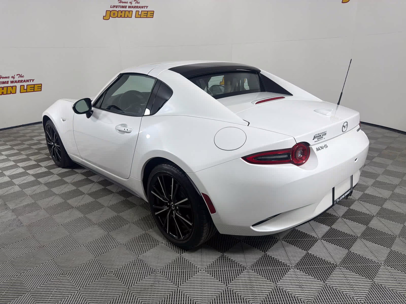 2024 Snowflake White Pearl Mica Mazda MX-5 Miata RF Grand Touring RWD Convertible