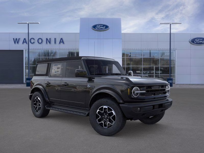 2025 Shadow Black Ford Bronco Outer Banks 4X4 SUV