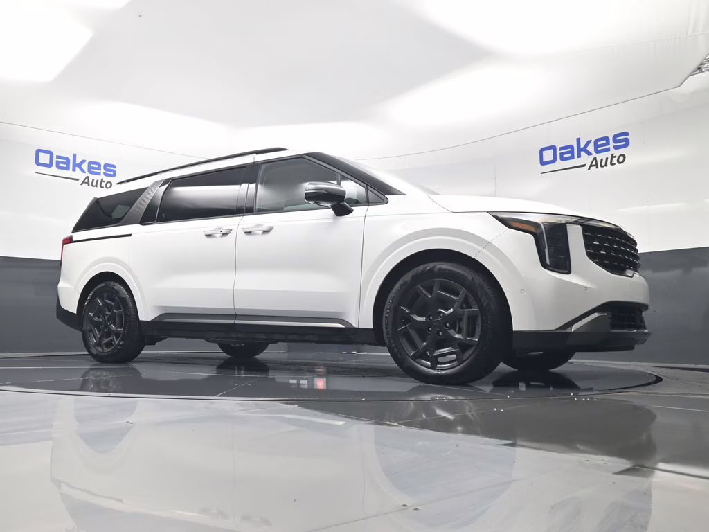 2025 Snow White Pearl Kia Carnival SX FWD Van