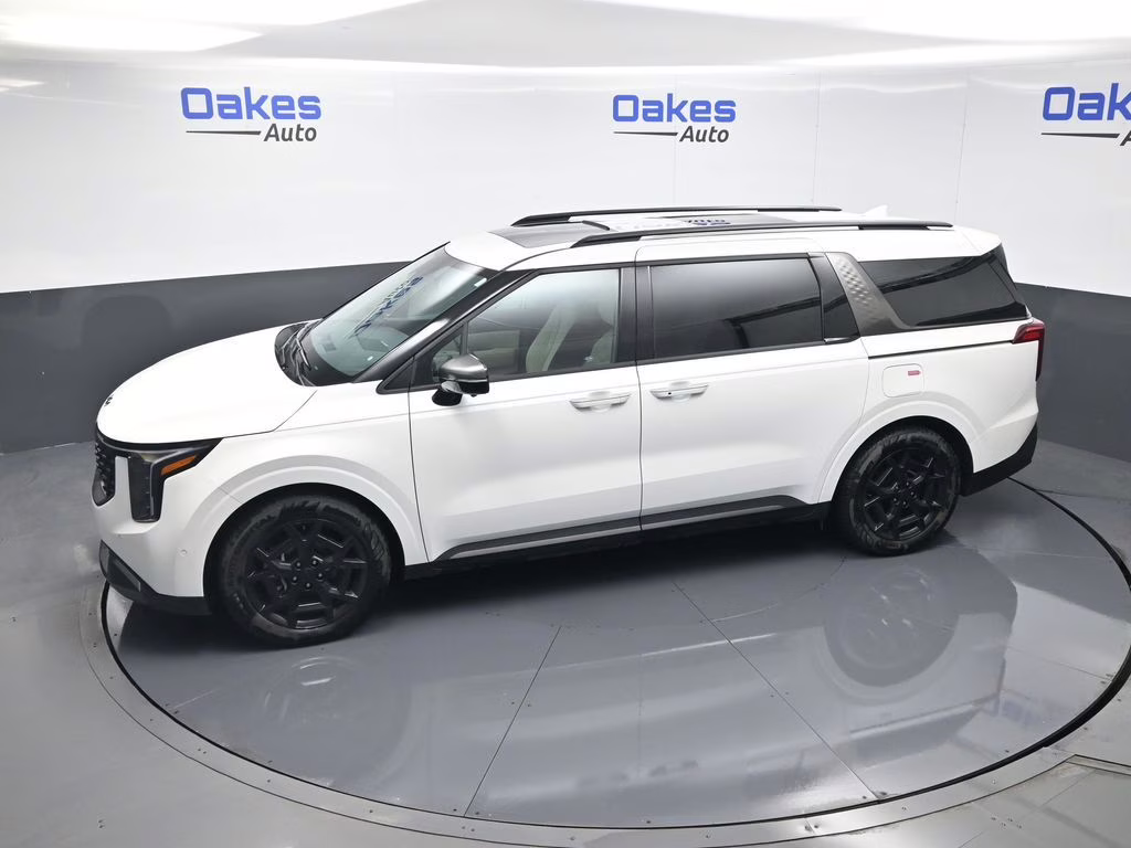 2025 Snow White Pearl Kia Carnival SX FWD Van