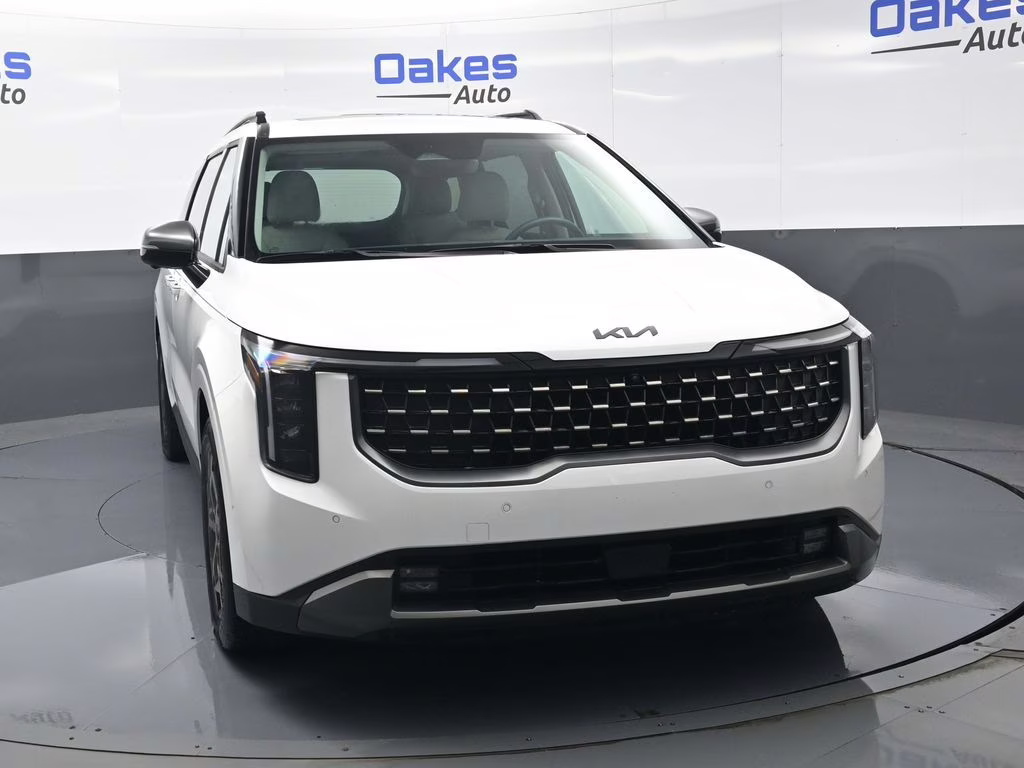 2025 Snow White Pearl Kia Carnival SX FWD Van