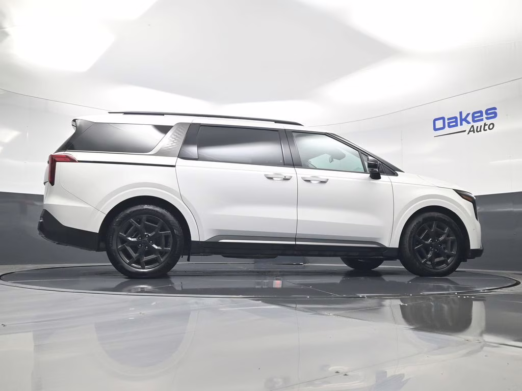 2025 Snow White Pearl Kia Carnival SX FWD Van