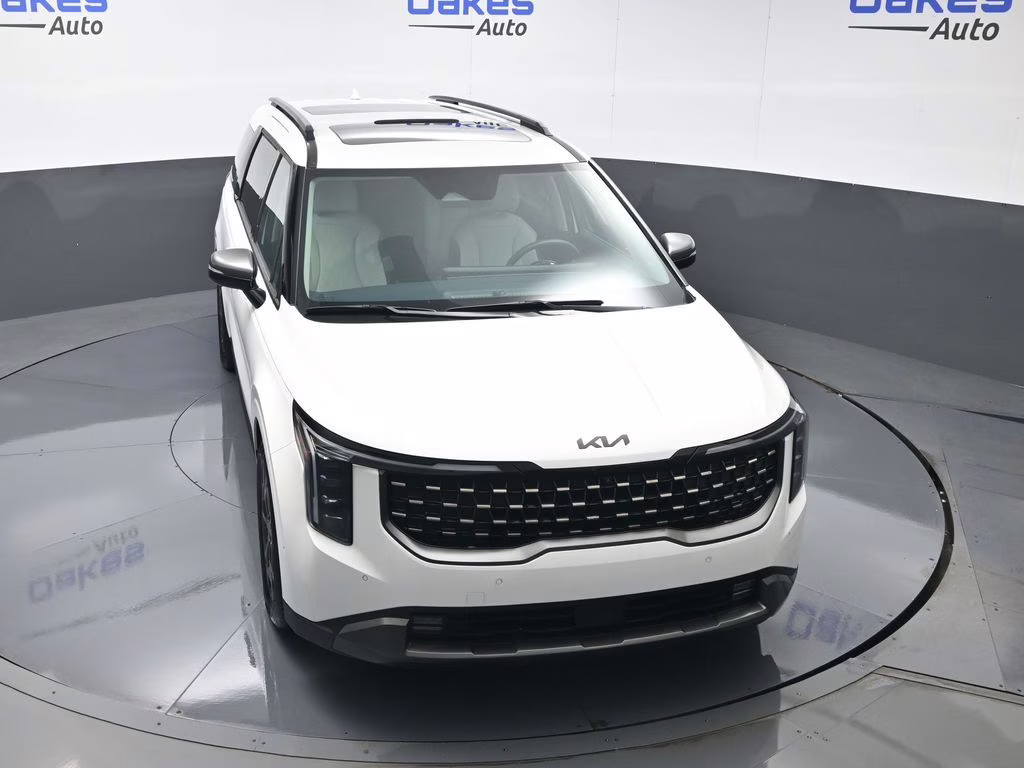 2025 Snow White Pearl Kia Carnival SX FWD Van