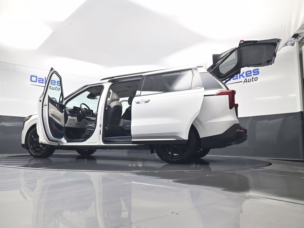 2025 Snow White Pearl Kia Carnival SX FWD Van