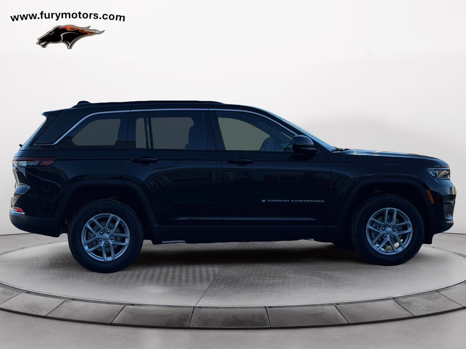 2025 Diamond Black Crystal Pearlcoat Jeep Grand Cherokee 4X4 SUV