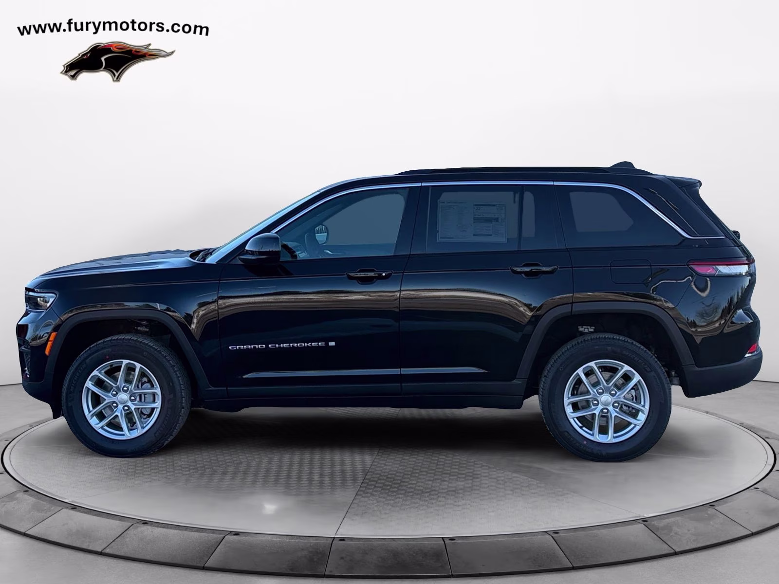 2025 Diamond Black Crystal Pearlcoat Jeep Grand Cherokee 4X4 SUV