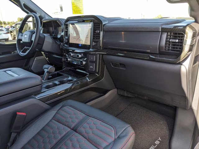 2025 White Metallic Ford F-150 Lariat 4X4 Truck