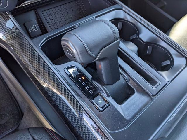 2025 White Metallic Ford F-150 Lariat 4X4 Truck