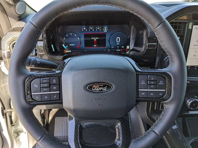 2025 White Metallic Ford F-150 Lariat 4X4 Truck