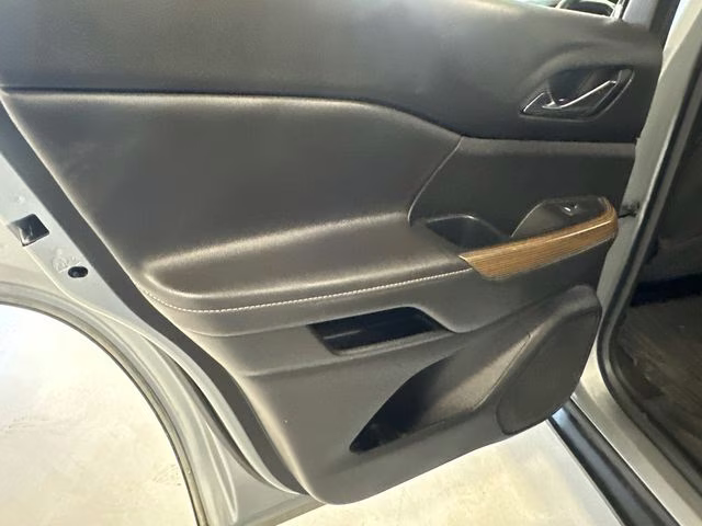 2023 Sterling Metallic GMC Acadia SLE AWD SUV