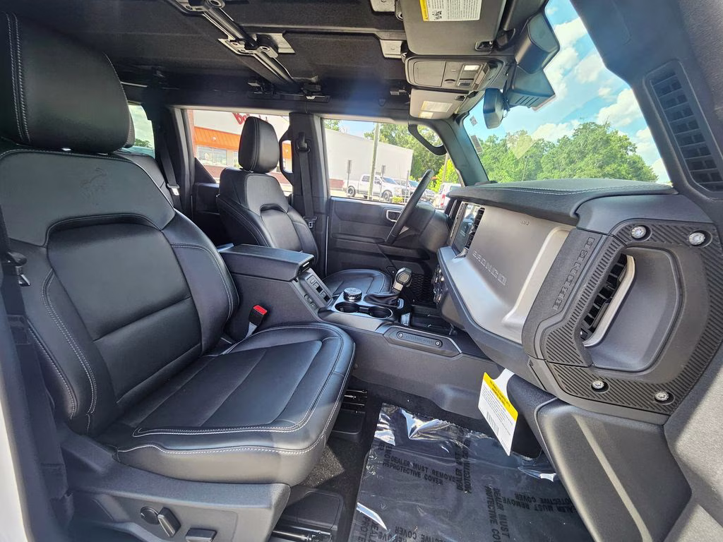 2026 Oxford White Ford Bronco Outer Banks 4X4 SUV