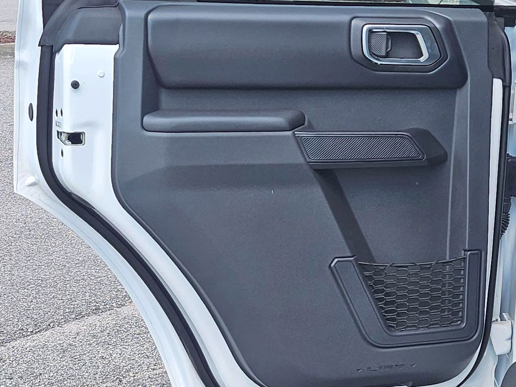 2026 Oxford White Ford Bronco Outer Banks 4X4 SUV