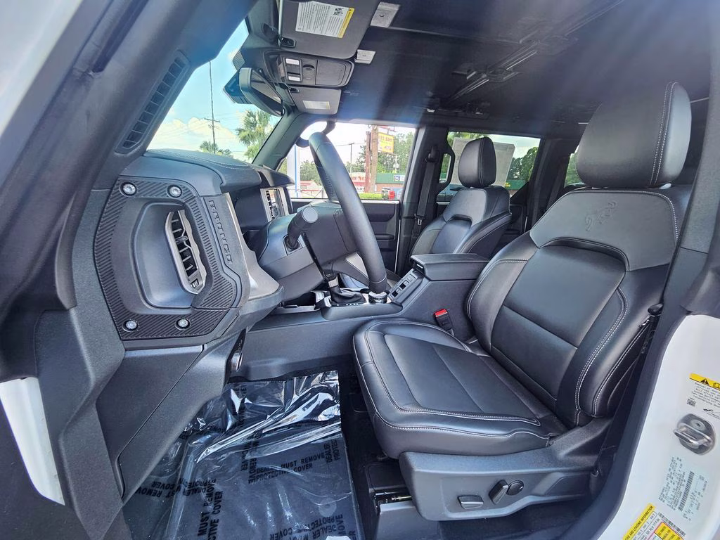 2026 Oxford White Ford Bronco Outer Banks 4X4 SUV