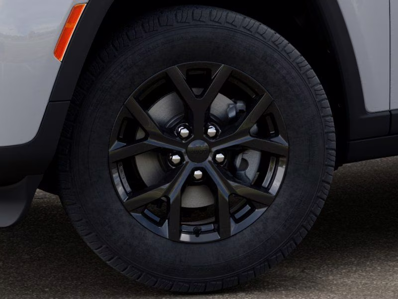 2026 Bright White Clearcoat Jeep Grand Cherokee Laredo 4X4 SUV