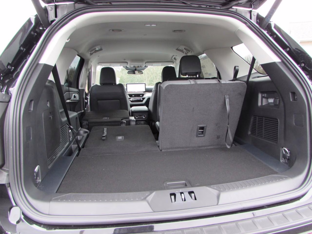 2026 Agate Black Metallic Ford Explorer Active 4X4 SUV