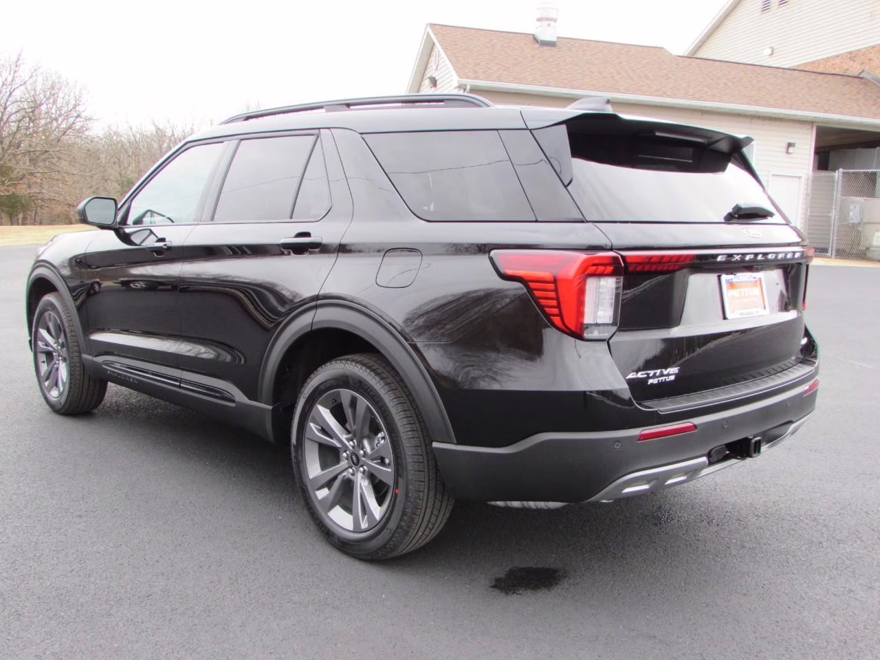 2026 Agate Black Metallic Ford Explorer Active 4X4 SUV