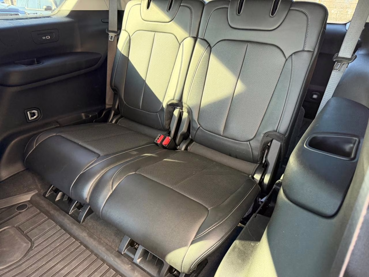 2022 Bright White Clearcoat Jeep Grand Cherokee L Limited 4X4 SUV