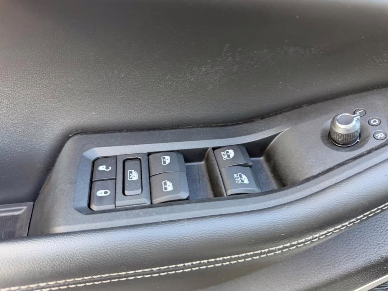 2022 Bright White Clearcoat Jeep Grand Cherokee L Limited 4X4 SUV