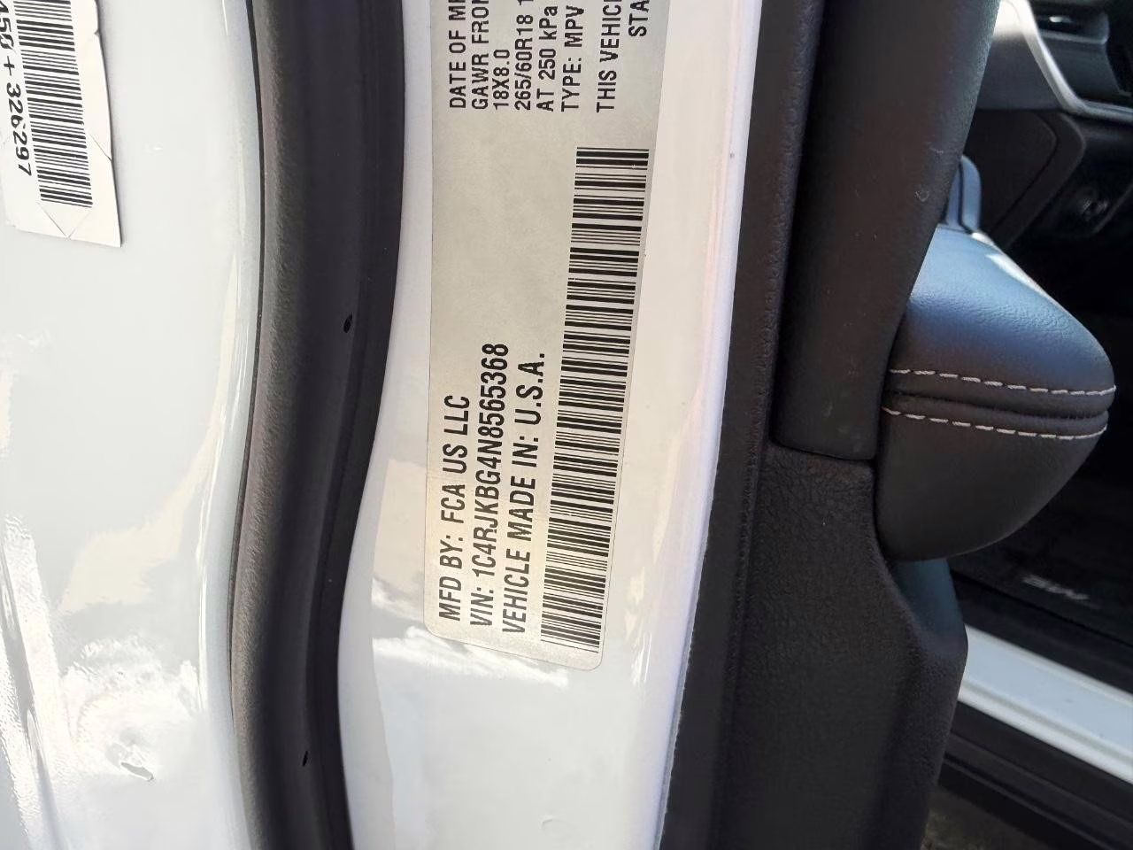 2022 Bright White Clearcoat Jeep Grand Cherokee L Limited 4X4 SUV