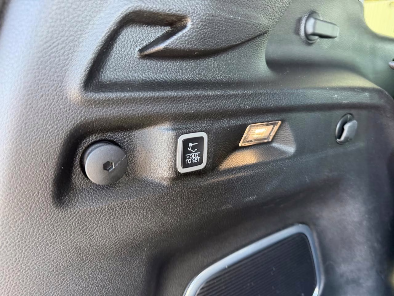 2022 Bright White Clearcoat Jeep Grand Cherokee L Limited 4X4 SUV