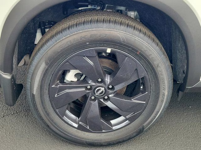 2026 White Pearl Nissan Rogue SV FWD SUV