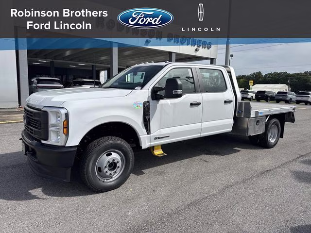 2026 Oxford White Ford Super Duty F-350 DRW XL 4X4 Chassis