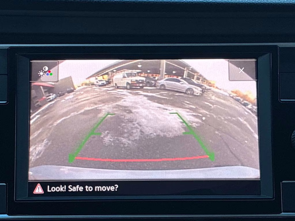 2024 Silver Volkswagen Jetta 1.5T SE FWD Sedan