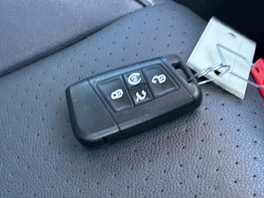 2024 Silver Volkswagen Jetta 1.5T SE FWD Sedan