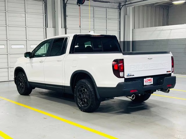 2026 Platinum White Pearl Honda Ridgeline TrailSport+ AWD Truck
