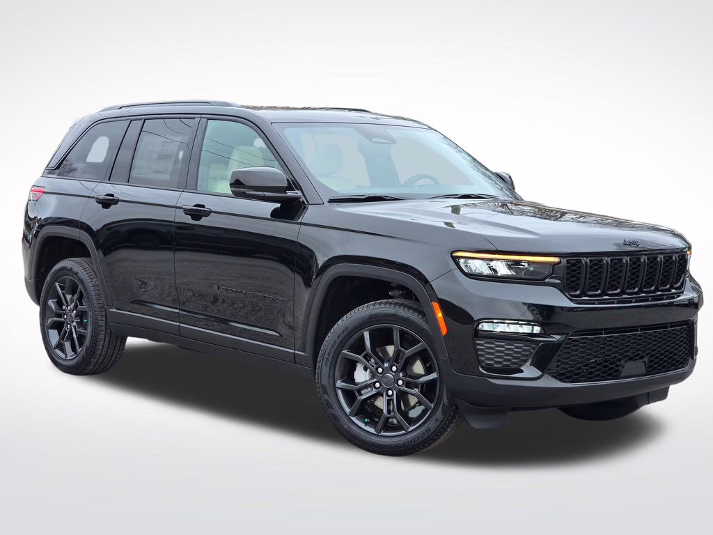 2025 Diamond Black Crystal Pearlcoat Jeep Grand Cherokee Limited 4X4 SUV