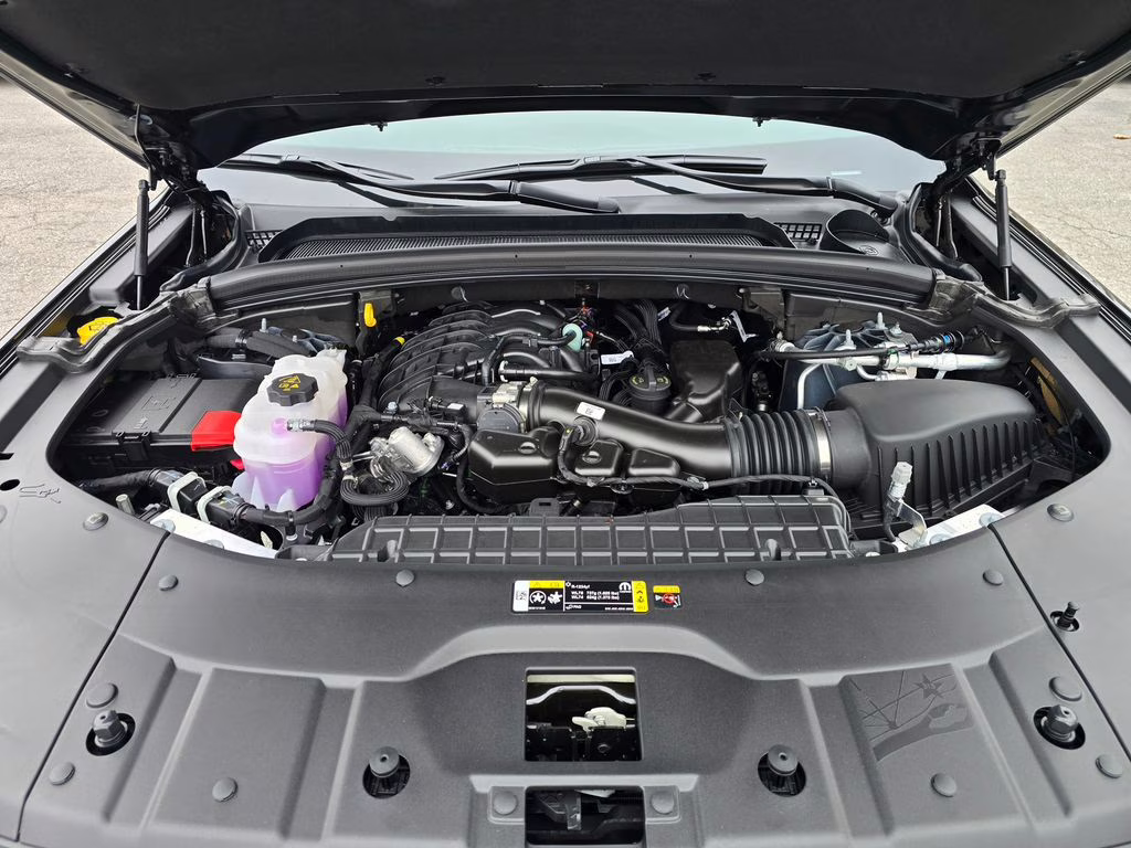 2025 Diamond Black Crystal Pearlcoat Jeep Grand Cherokee Limited 4X4 SUV