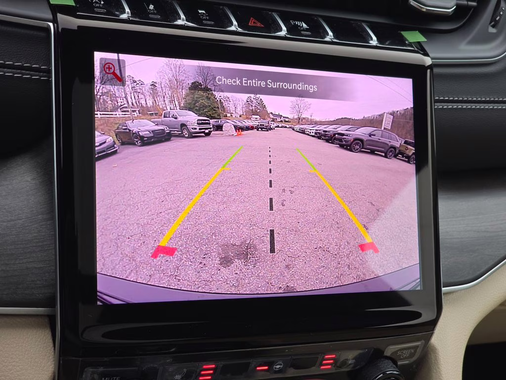 2025 Diamond Black Crystal Pearlcoat Jeep Grand Cherokee Limited 4X4 SUV