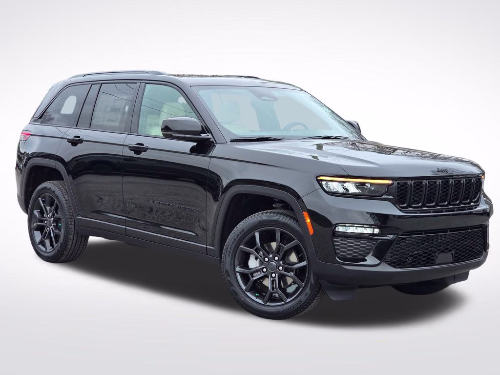2025 Diamond Black Crystal Pearlcoat Jeep Grand Cherokee Limited 4X4 SUV