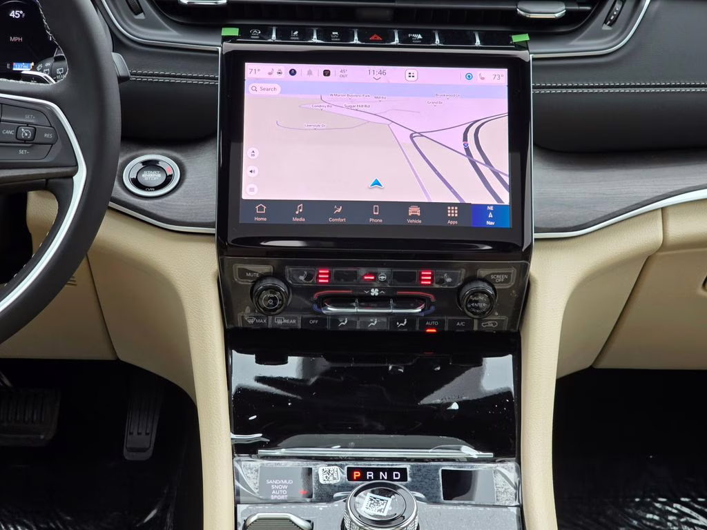 2025 Diamond Black Crystal Pearlcoat Jeep Grand Cherokee Limited 4X4 SUV