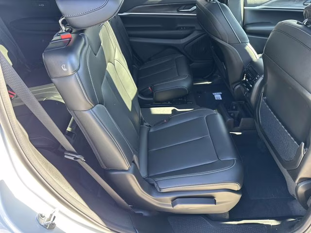 2025 Bright White Clearcoat Jeep Grand Cherokee L Limited 4X4 SUV