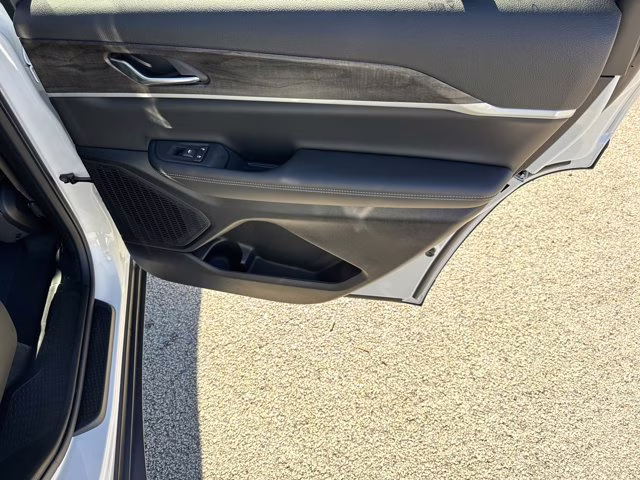 2025 Bright White Clearcoat Jeep Grand Cherokee L Limited 4X4 SUV