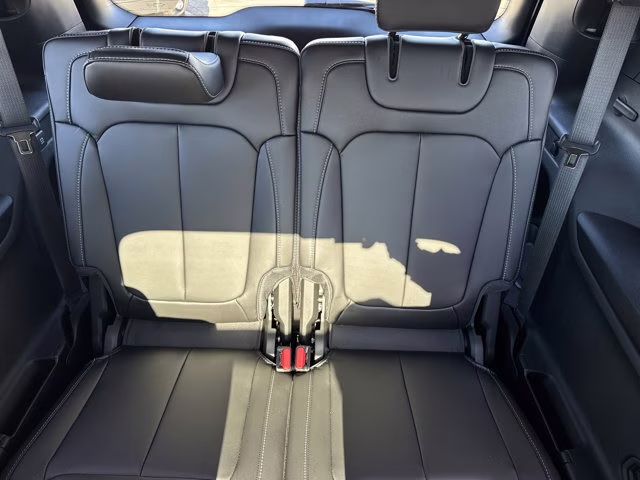 2025 Bright White Clearcoat Jeep Grand Cherokee L Limited 4X4 SUV