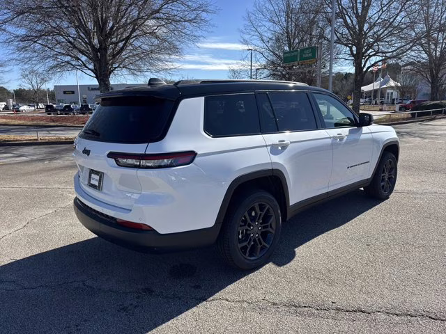 2025 Bright White Clearcoat Jeep Grand Cherokee L Limited 4X4 SUV