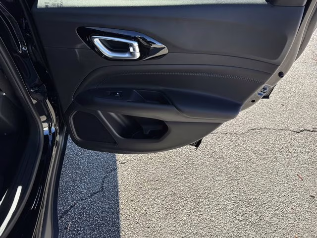 2026 Diamond Black Crystal Pearlcoat Jeep Compass Latitude Altitude 4X4 SUV