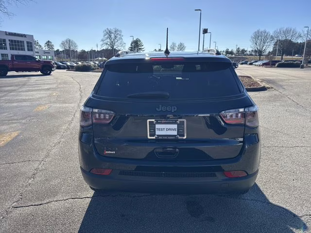 2026 Diamond Black Crystal Pearlcoat Jeep Compass Latitude Altitude 4X4 SUV