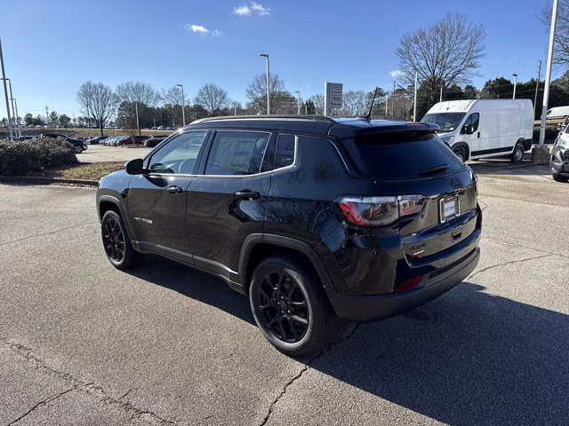 2026 Diamond Black Crystal Pearlcoat Jeep Compass Latitude Altitude 4X4 SUV