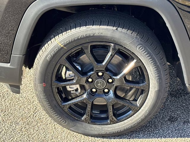 2026 Diamond Black Crystal Pearlcoat Jeep Compass Latitude Altitude 4X4 SUV