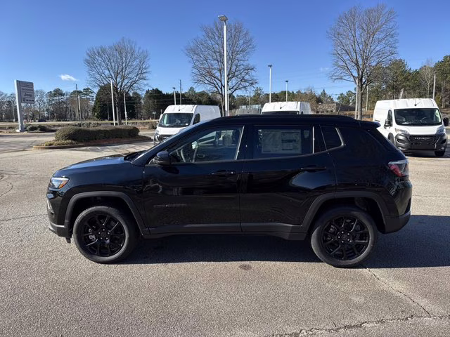 2026 Diamond Black Crystal Pearlcoat Jeep Compass Latitude Altitude 4X4 SUV