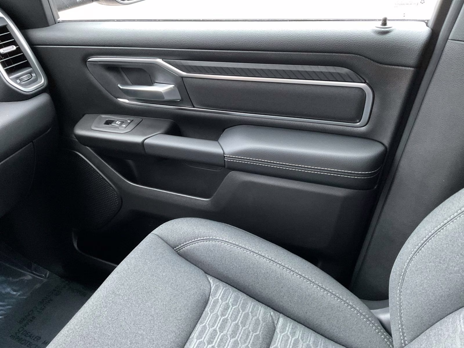 2026 Diamond Black Crystal Pearlcoat Ram 1500 Big Horn/Lone Star 4X4 Truck