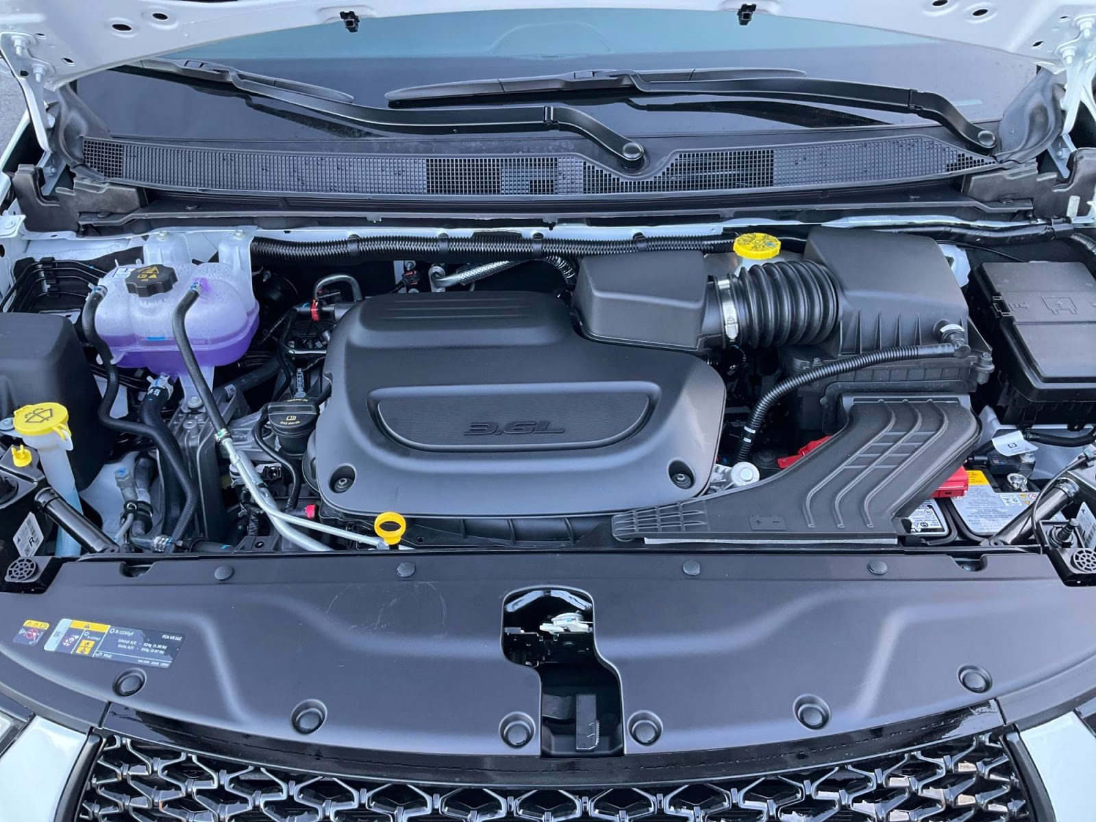 2026 Bright White Clearcoat Chrysler Pacifica Select AWD Van