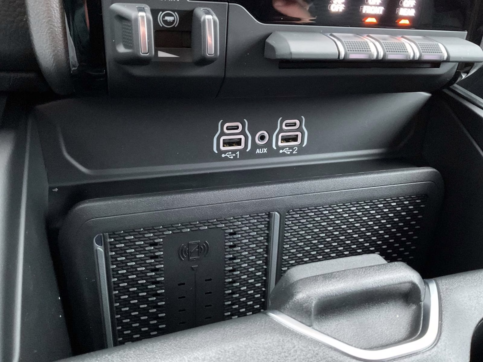 2026 Diamond Black Crystal Pearlcoat Ram 1500 Big Horn/Lone Star 4X4 Truck