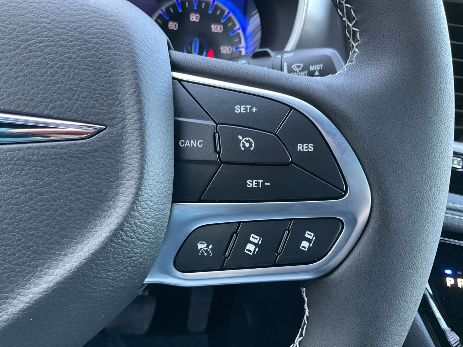 2026 Bright White Clearcoat Chrysler Pacifica Select AWD Van