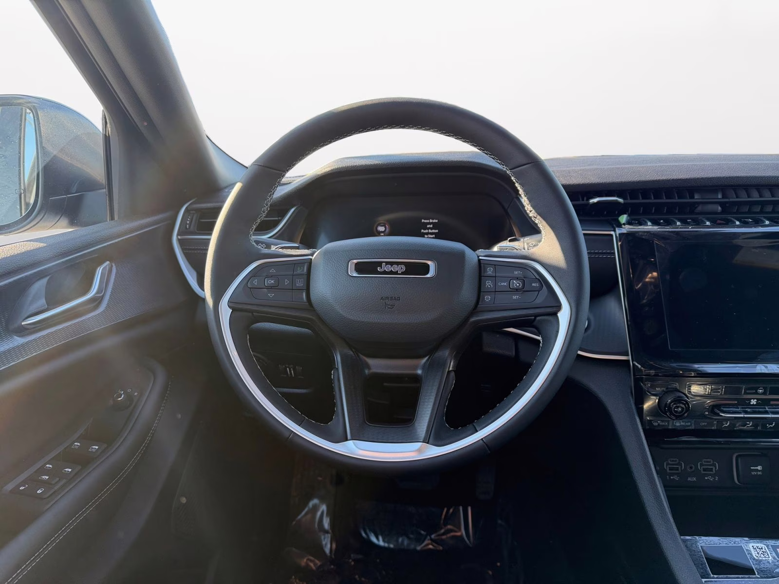 2025 Baltic Gray Metallic Clearcoat Jeep Grand Cherokee 4X4 SUV