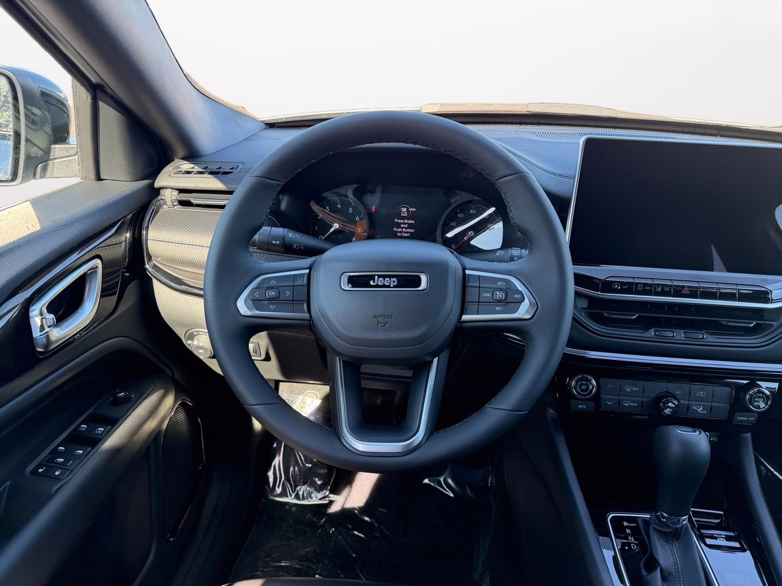 2026 silver zynith metallic clearcoat Jeep Compass Latitude 4X4 SUV